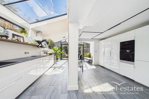 undefined, New Cross Gate, London, SE14