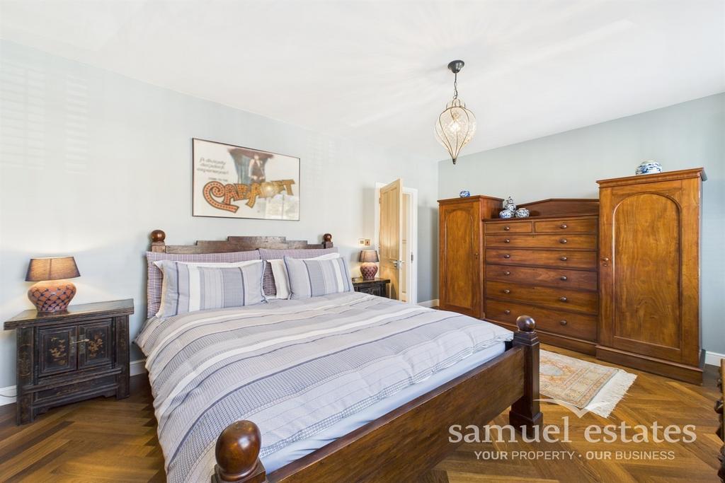 Main Bedroom