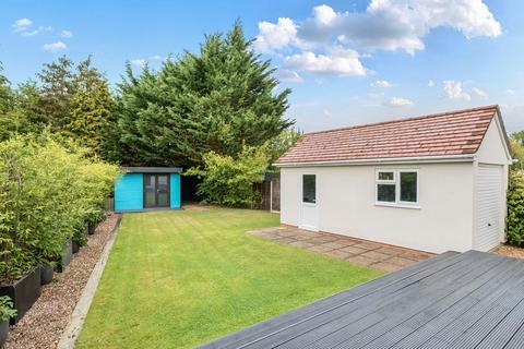 11 Broadway Road, Lightwater, GU18 5SL
