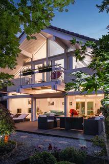 3 bedroom detached house for sale, Lower Village Road, Ascot, Berkshire, SL5