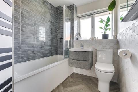 3 Britten Road, Shefford, SG17 5SD