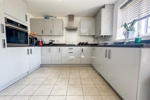 1 Pear Tree Leaze, Patchway, Bristol, BS34 5SZ