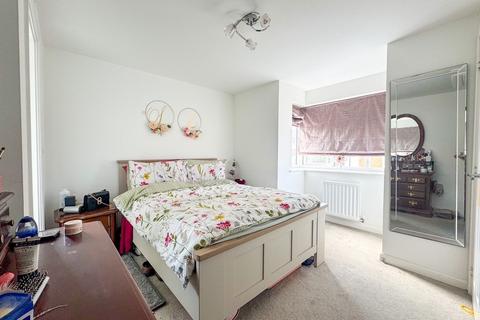 1 Pear Tree Leaze, Patchway, Bristol, BS34 5SZ
