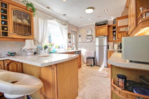 2 bedroom semi-detached bungalow for sale, Riplingham Road, Skidby