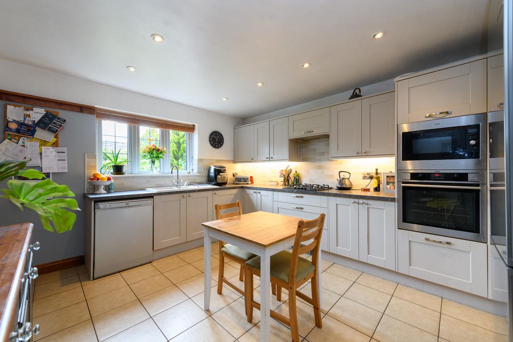 Kitchen/Breakfast