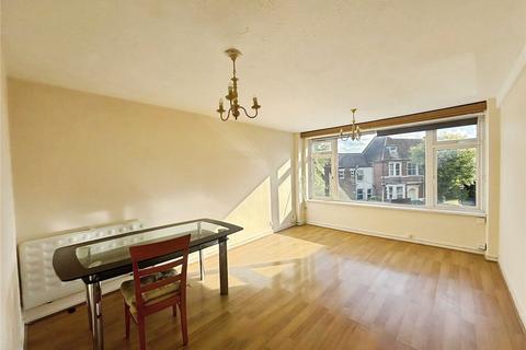 2 bedroom flat to rent, Stafford Road, Hampshire SO15