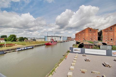 undefined, Provender, Gloucester Docks
