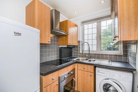 1 bedroom flat to rent, Rickman Hill, Surrey CR5