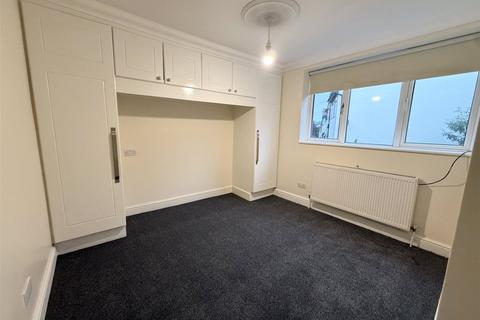 1 bedroom flat to rent, Rickman Hill, Surrey CR5