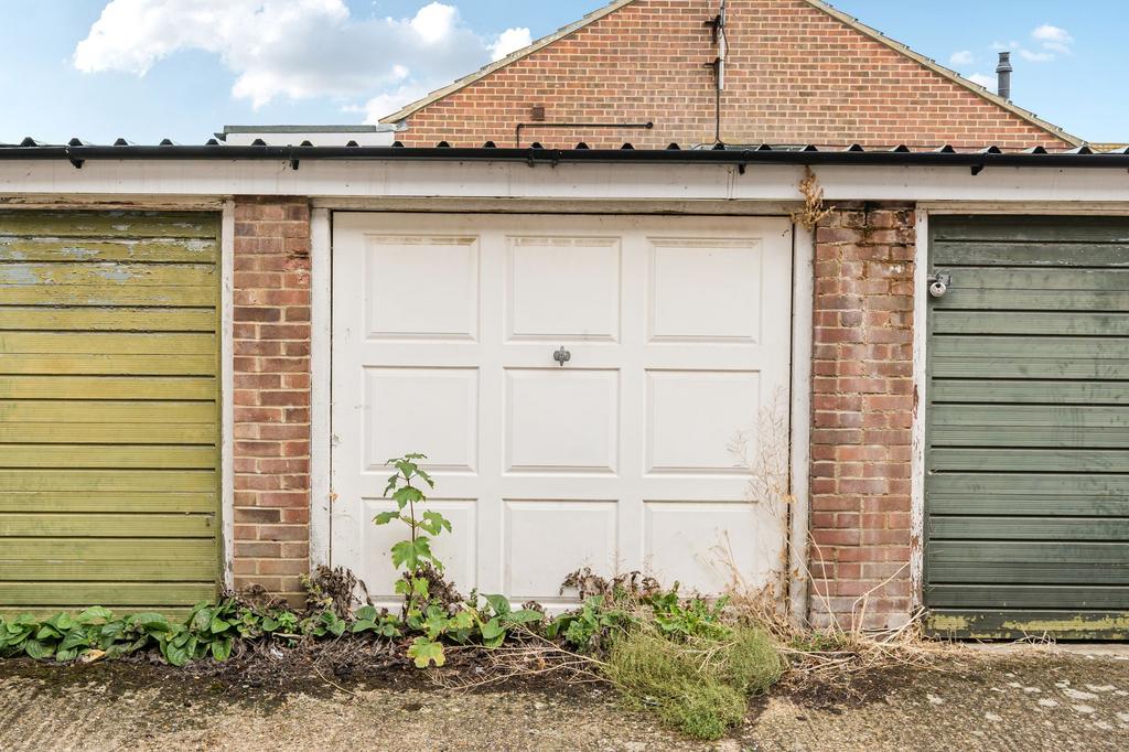 Garage (1)