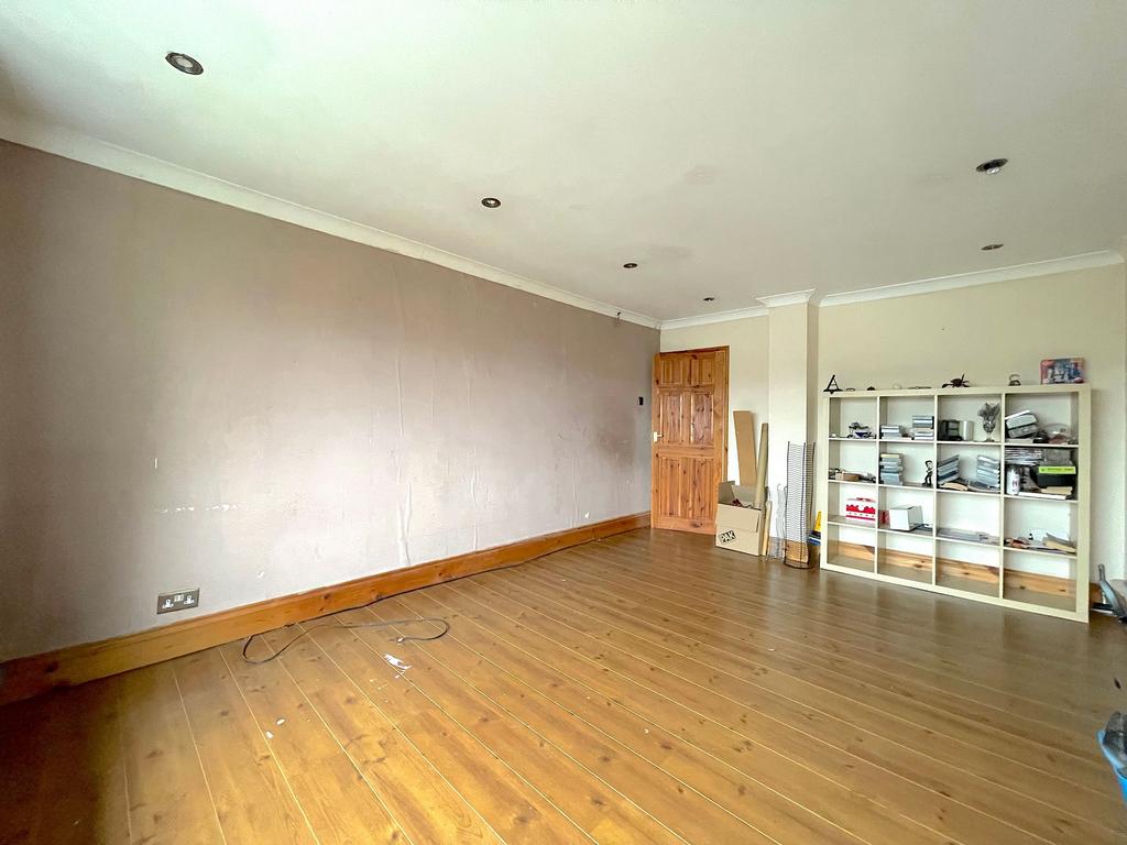Living Room (3)