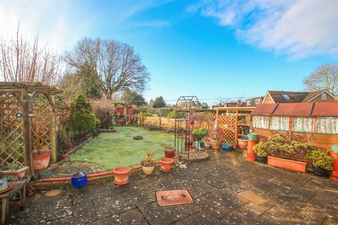 2 bedroom detached bungalow for sale, NUTCROFT GROVE, FETCHAM, KT22