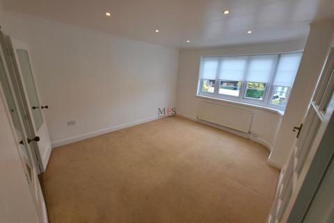 undefined, Harefield Road, Uxbridge, UB8