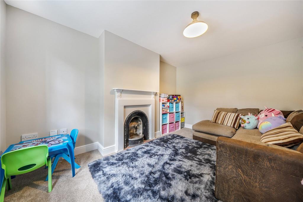 Snug/Playroom
