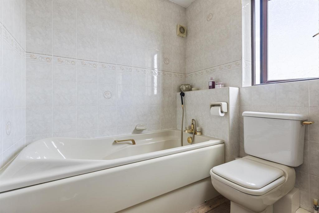 29 Ganton Way, Fixby 33 297.png