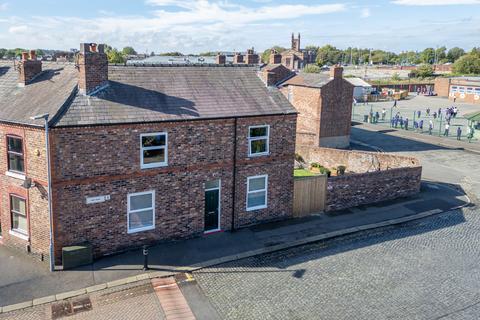2 bedroom end of terrace house for sale, New Road, Warrington, WA4