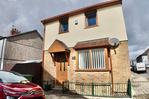 3 bedroom detached house for sale, Thomas Street, New Tredegar, NP24