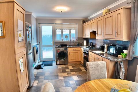 3 bedroom detached house for sale, Thomas Street, New Tredegar, NP24