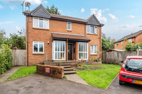 St Peters Gardens, Wrecclesham, Farnham, Surrey, GU10