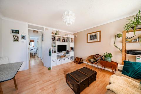 1 bedroom flat for sale, St Peters Gardens, Wrecclesham, Farnham, Surrey, GU10
