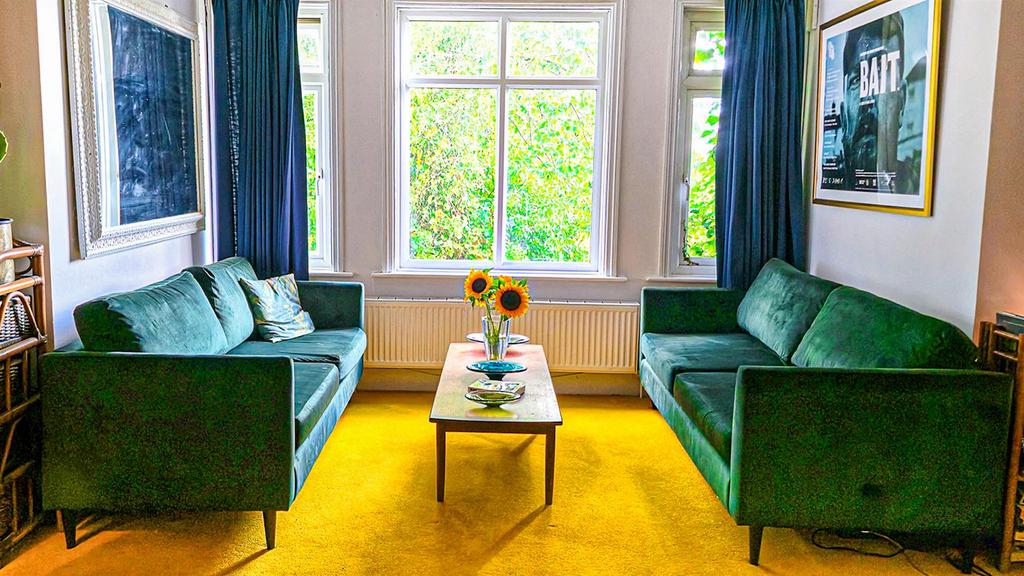 Lounge B Alto.jpg