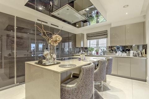 undefined, Mill Hill NW7