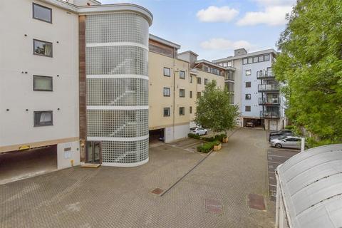 2 bedroom apartment for sale, Clifford Way, Maidstone ME16