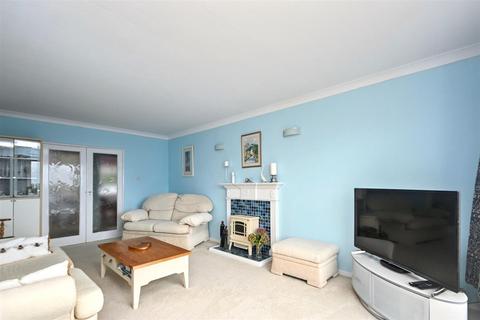 2 bedroom flat for sale, South Cliff, Eastbourne