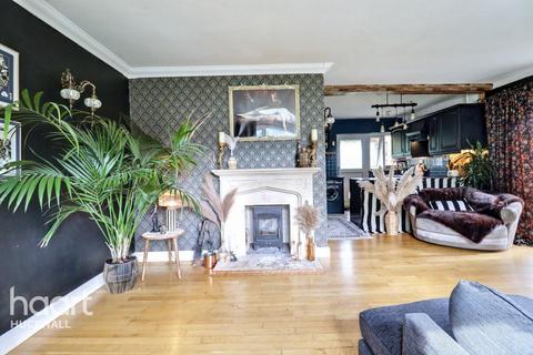 undefined, Birchwood Drive, Nottingham