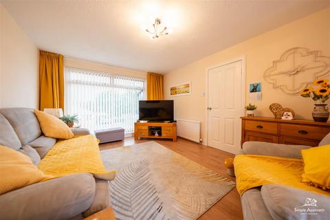3 bedroom house for sale, Maple Road, Perth