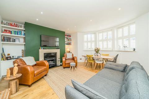 undefined, Kings Road, Richmond TW10