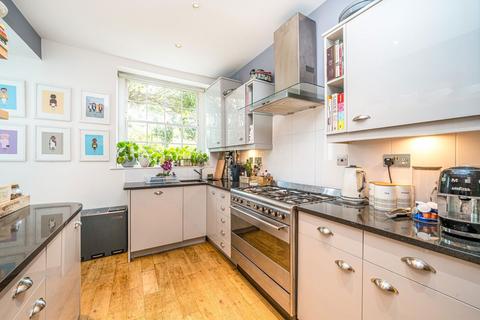 undefined, Kings Road, Richmond TW10