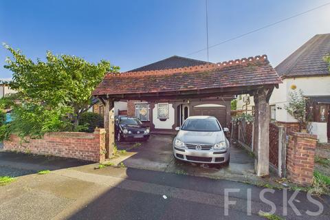 Mayland Avenue, Canvey Island, SS8