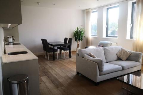 2 bedroom flat to rent, London Road, Isleworth TW7