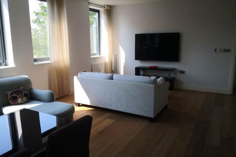 2 bedroom flat to rent, London Road, Isleworth TW7