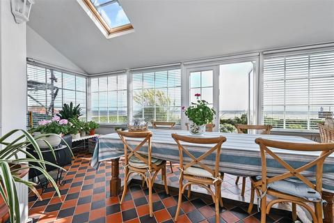 2 bedroom flat for sale, Bolebrooke Road, Bexhill-On-Sea