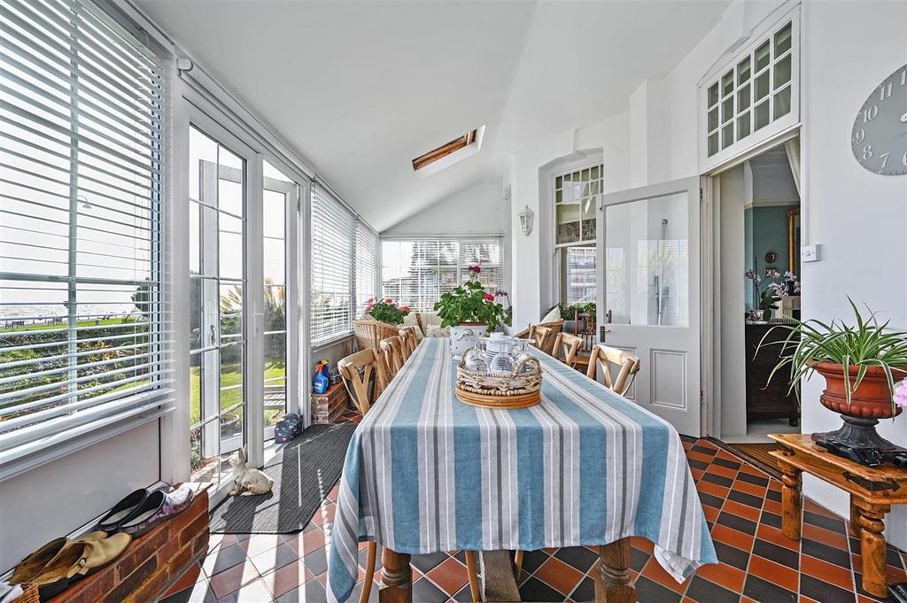 1 The Links TN40 (6).jpg