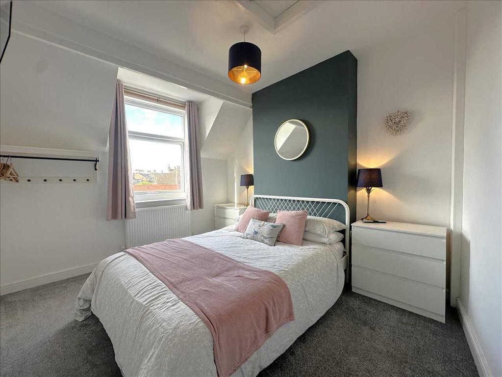 Bedroom (front)