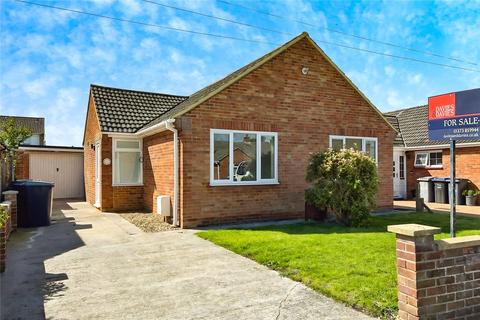 2 bedroom bungalow for sale, Field Close, Westbury