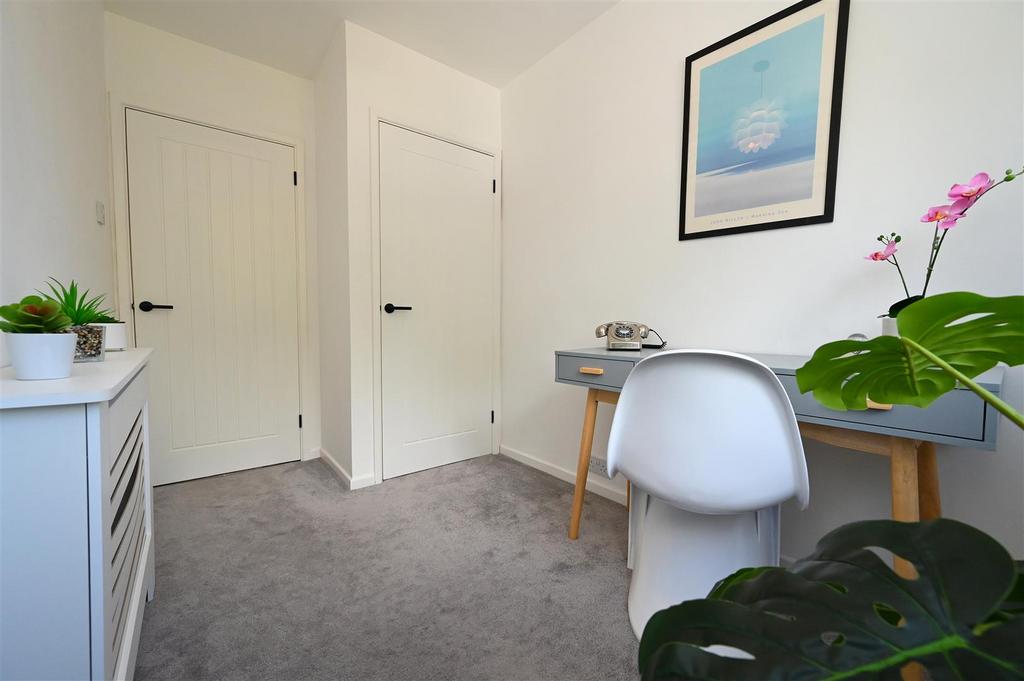 Bedroom3.1.JPG