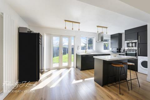 180 Dursley Road, London, SE3 8PH