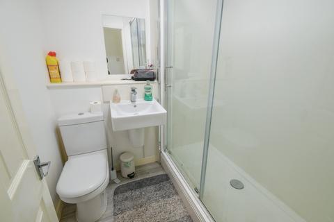 2 bedroom flat for sale, St. Keverne Square, Newcastle upon Tyne NE5