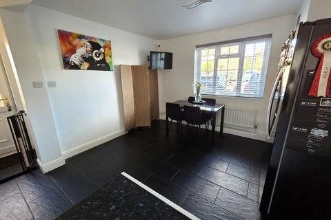 3 bedroom semi-detached house for sale, Alexander Road, Sandy SG19
