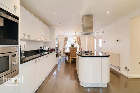 undefined, Rowan Close, Rayleigh