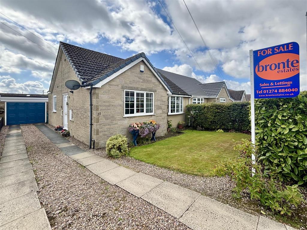 Parkway, Bradford BD13 2 bed semi-detached bungalow - £200,000