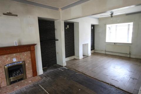 3 bedroom semi-detached house for sale, Cromwell Crescent, Pontefract