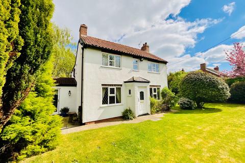 4 bedroom detached house for sale, Hull Road, Selby YO8