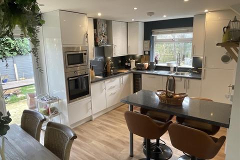 3 bedroom semi-detached house for sale, Mallard Close, Knutsford WA16