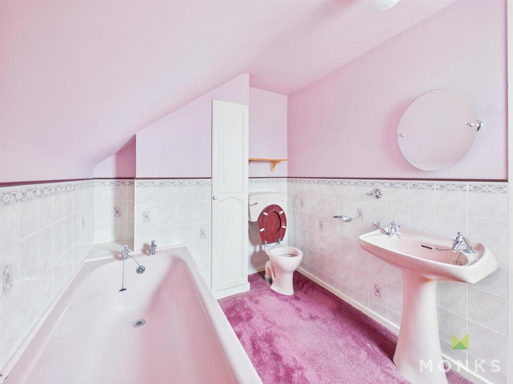 CAM01420 G0-PR0740-STILL022.jpg