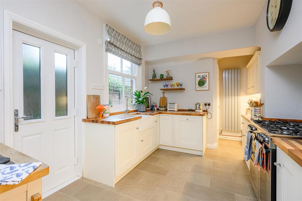 Kitchen 2